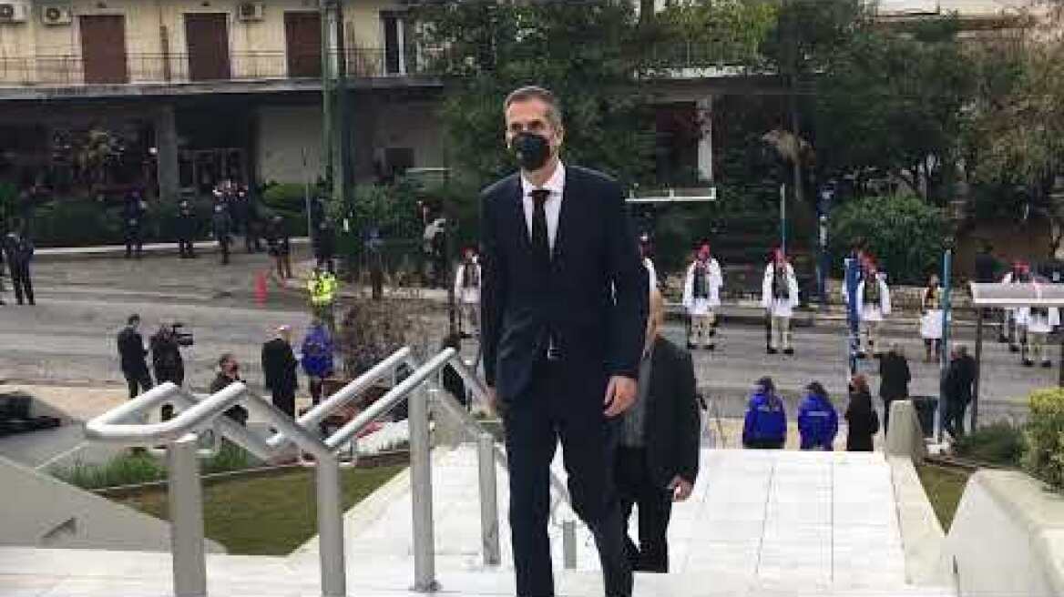 Aκολουθία Κάρολου Παπούλια - Κώστας Μπακογιάννης