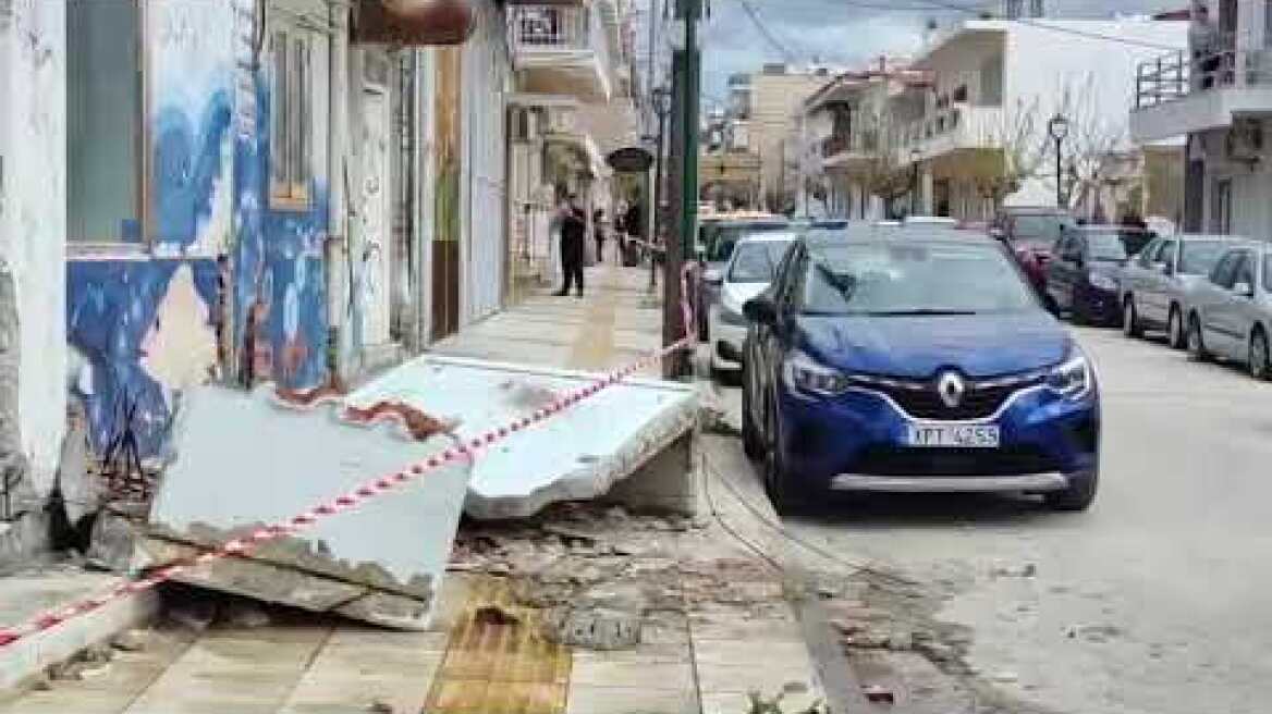 Τραγωδία στην Κόρινθο: Κατέρρευσε μπαλκόνι (3)