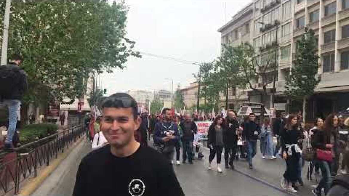 Ξεκίνησαν από τα  προπύλαια οι συγκεντρώσεις και πηγαίνουν προς το Σύνταγμα 3