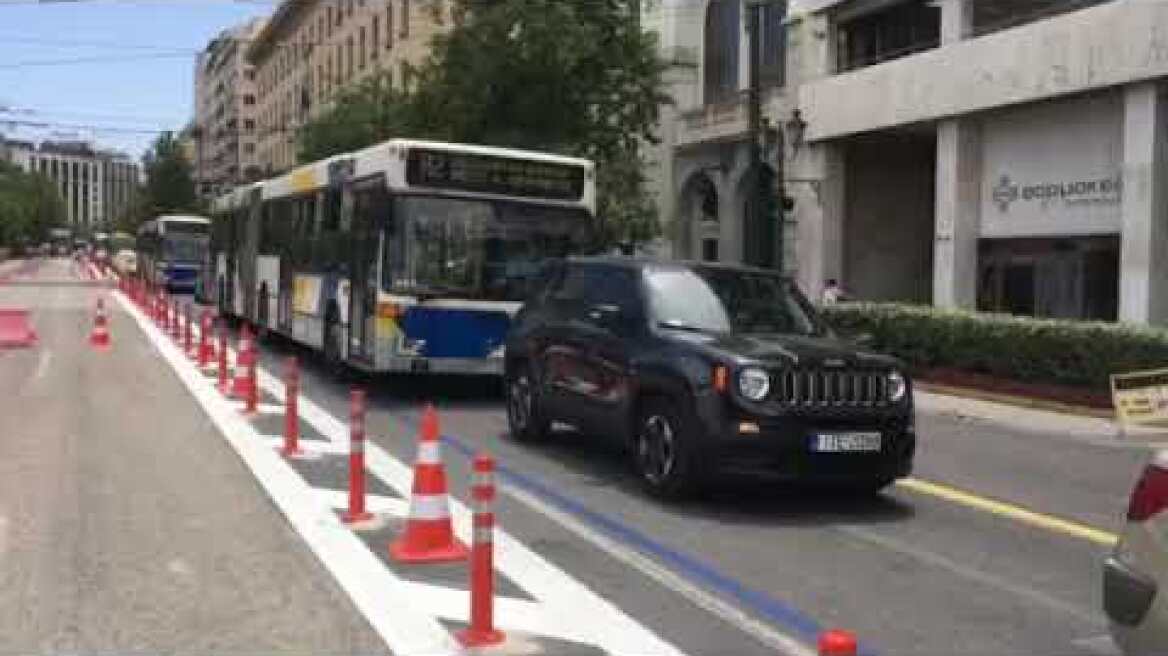 Κίνηση στο κέντρο της Αθήνας (3)