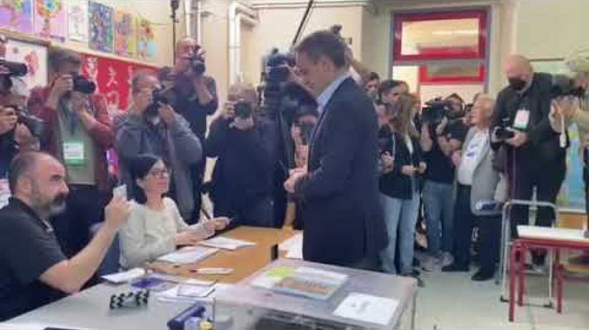 Εκλογές 2023: Ψήφισε στην Κηφισιά ο Κυριάκος Μητσοτάκης (4)
