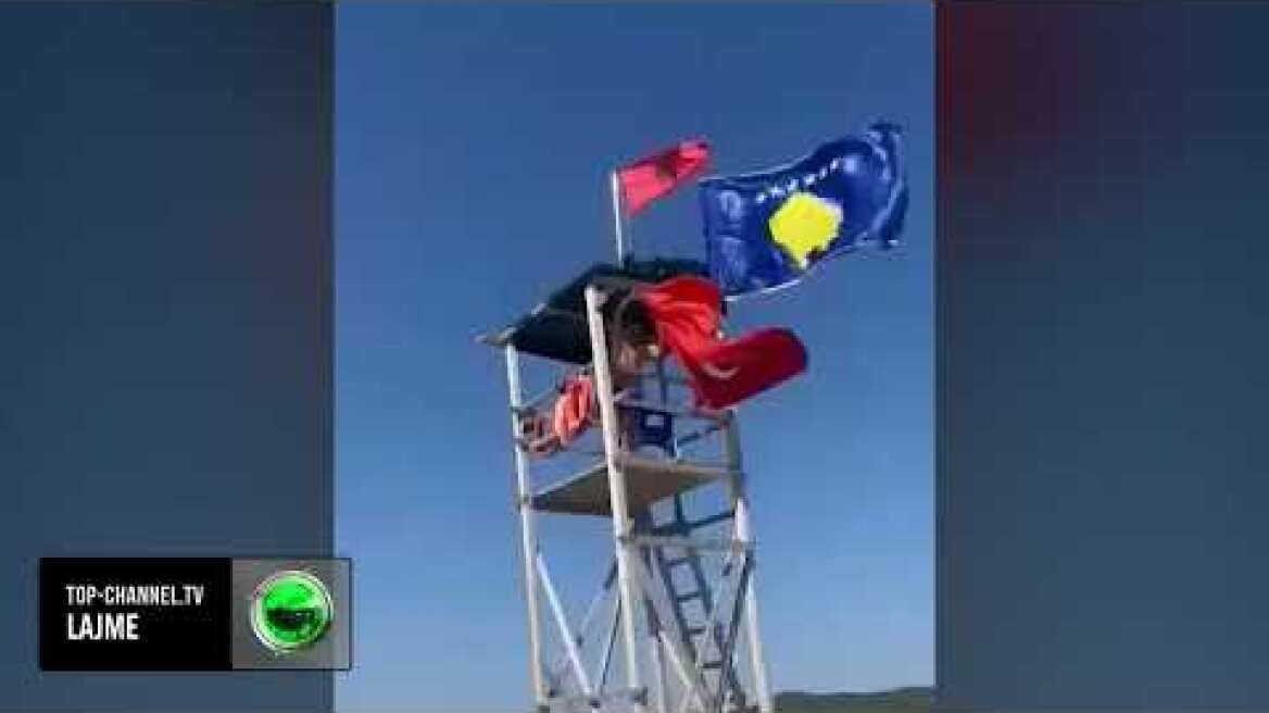Top Channel/Hoqi flamurin turk nga plazhi i Gjirit të Lalzit dhe e hodhi në det,prangoset 48-vjeçari