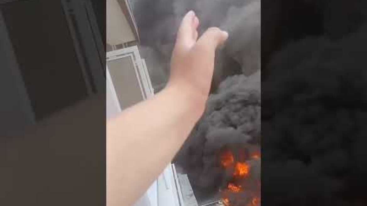 ΜΕΓΑΛΗ ΦΩΤΙΑ ΣΤΟ ΚΕΝΤΡΟ ΤΗΣ ΠΑΤΡΑΣ 1