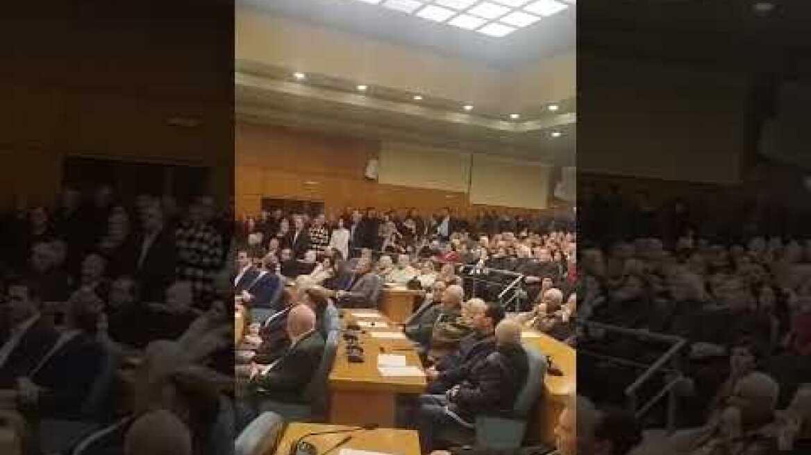 Αναταράξεων συνέχεια στο ΠΑΣΟΚ, αιχμές προεδρικών κατά Γερουλάνου και Δούκα (2)