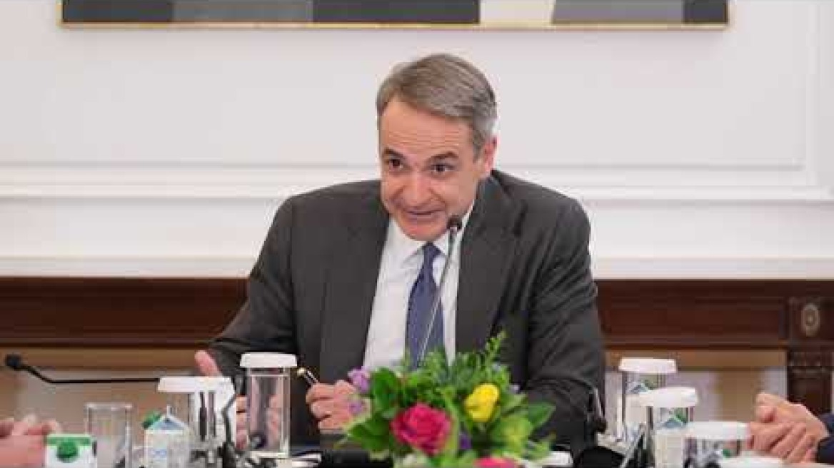 Μητσοτάκης στη συνάντηση με τους αγρότες: Να δούμε τι περιθώρια βελτίωσης υπάρχουν