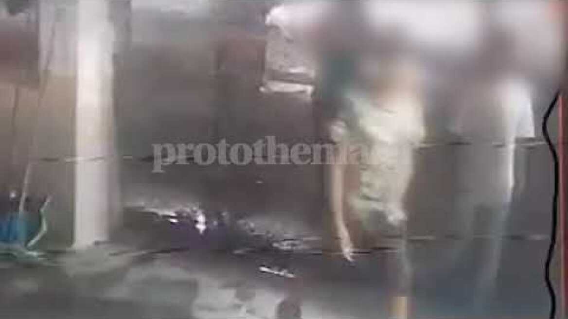 Ενήλικοι και ανήλικοι Ρομά εισβάλλουν στο σπίτι ομόφυλου για να τον εκδιώξουν