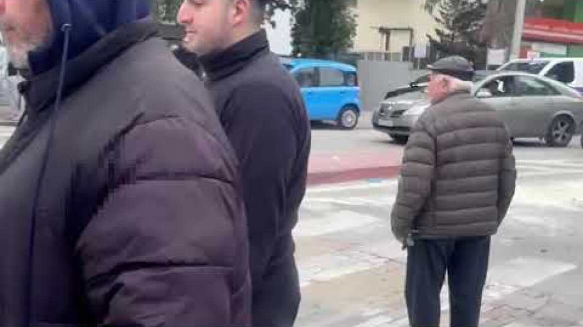 Τροχαίο με ανατροπή ΙΧ στο Νέο Ψυχικό