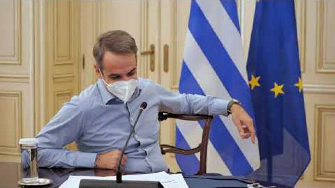 Συζήτηση με εθελόντριες νοσηλεύτριες