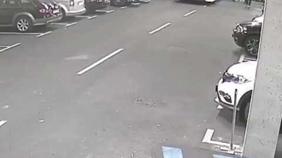 Eros Grezda udara Antonija Colaka (Antonio Colak)