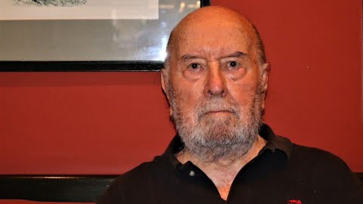 Ο Ακριβός Τσολάκης και ο Πόλεμος της Κορέας στο Politically Incorrect