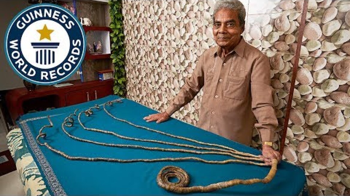 Cutting the longest fingernails ever - Guinness World Records