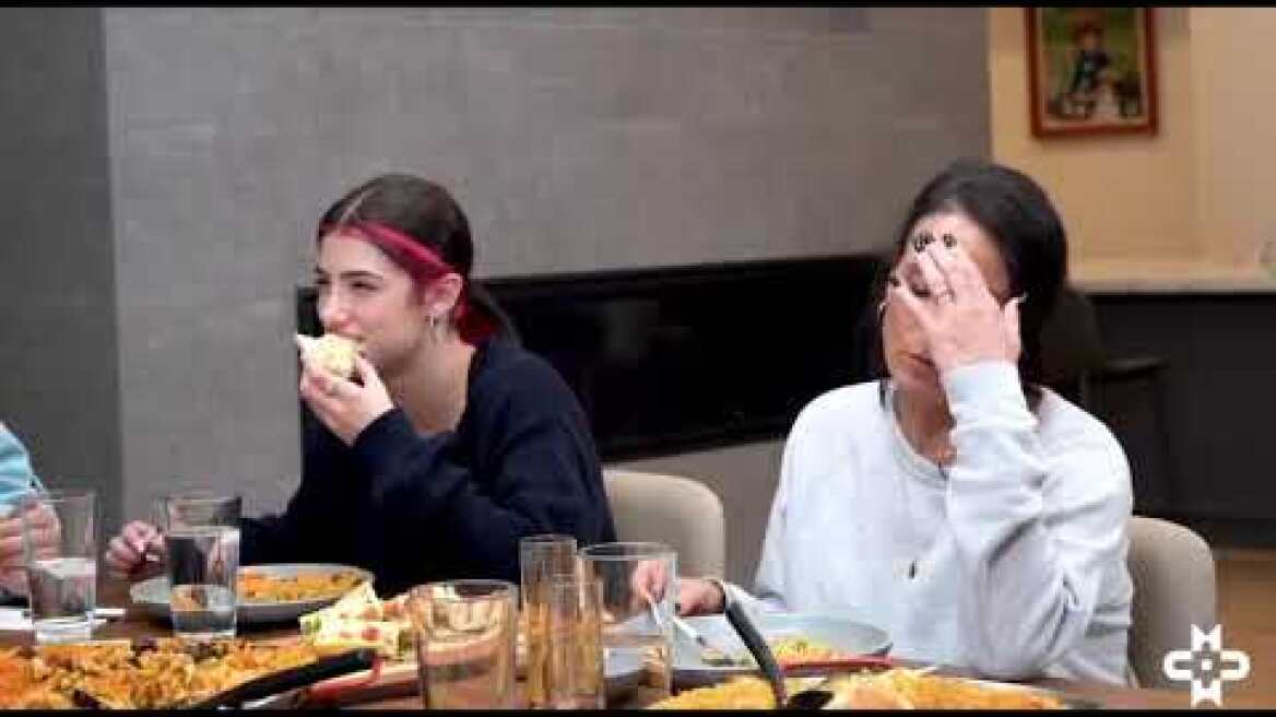 Charli & Dixie D’amelio Being Rude To Their Chef