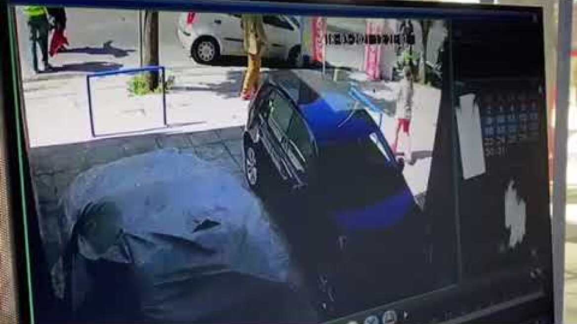 Τρελή καταδίωξη κλεμμένου αυτοκινήτου στη Λιοσίων