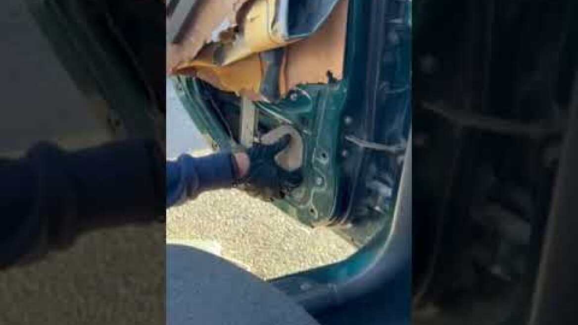 29102024 ΔΤ ΑΕΑ: Πάνω από δύο κιλά ηρωίνη κατασχέθηκαν σε επιχείρηση της Δίωξης Ναρκωτικών