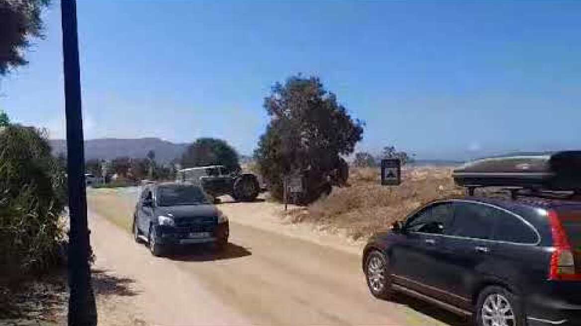 Αποσύρουν τις ξαπλώστρες στις μεγάλες παραλίες της Νάξου