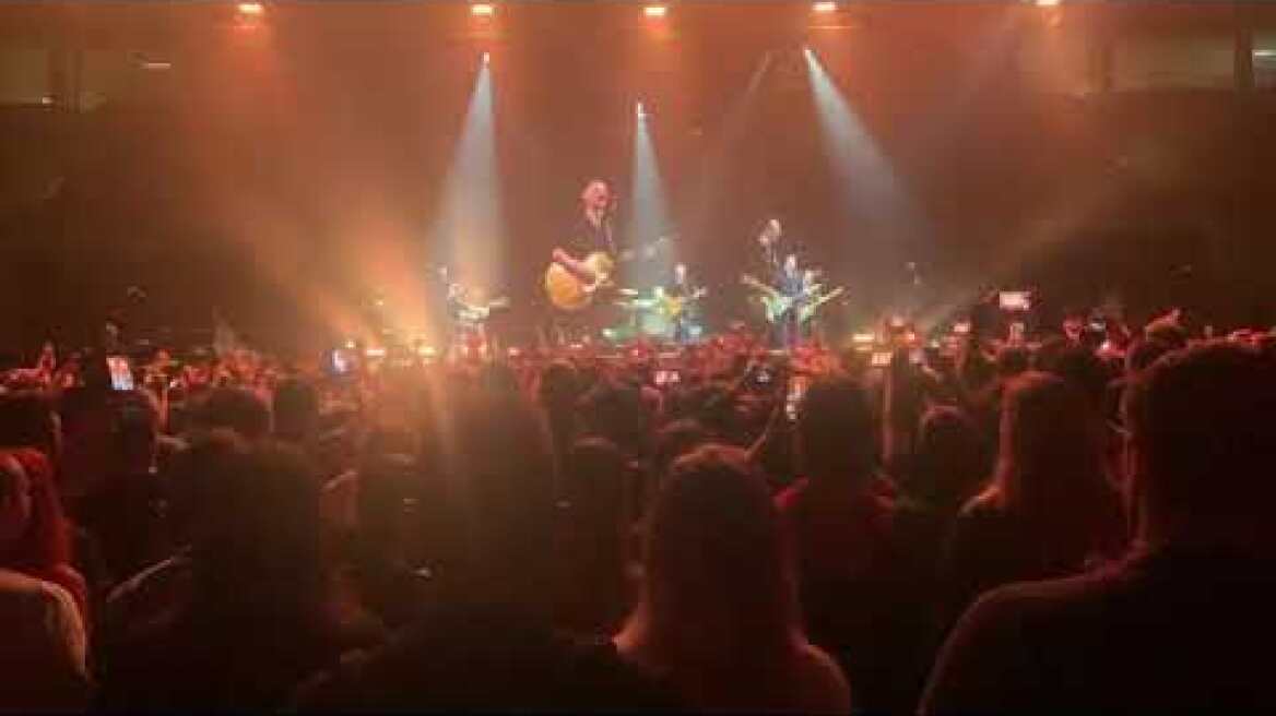 Ο Μπράιαν Άνταμς ταρακούνησε το ΟΑΚΑ