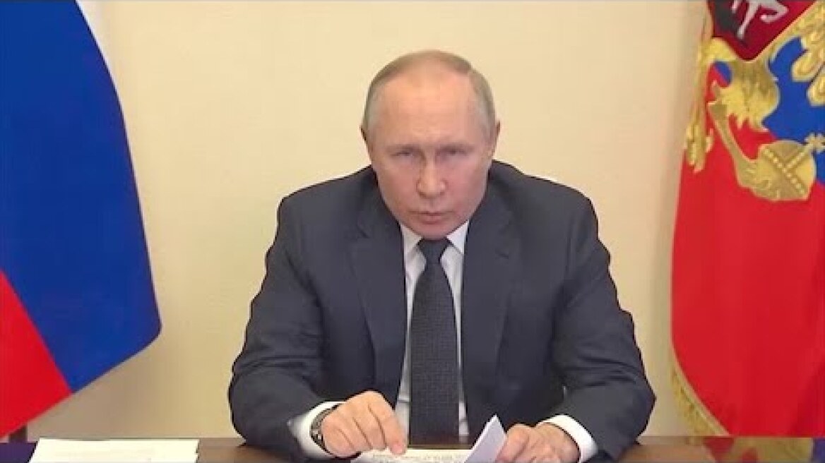 Putin Says He'll Get Rid of 'Scum and Traitors'