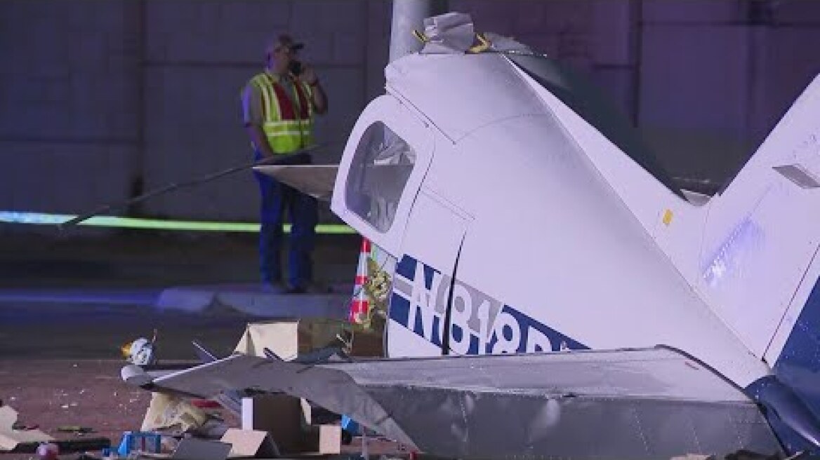 4 injured after plane crashes into 3 cars on highway in Victoria, Texas