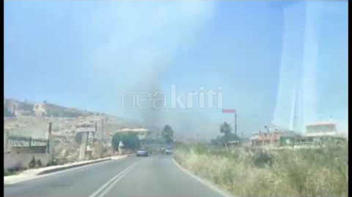 Φωτιά στον Καρτερό, πάνω από το εκκλησάκι του Αϊ Γιάννη