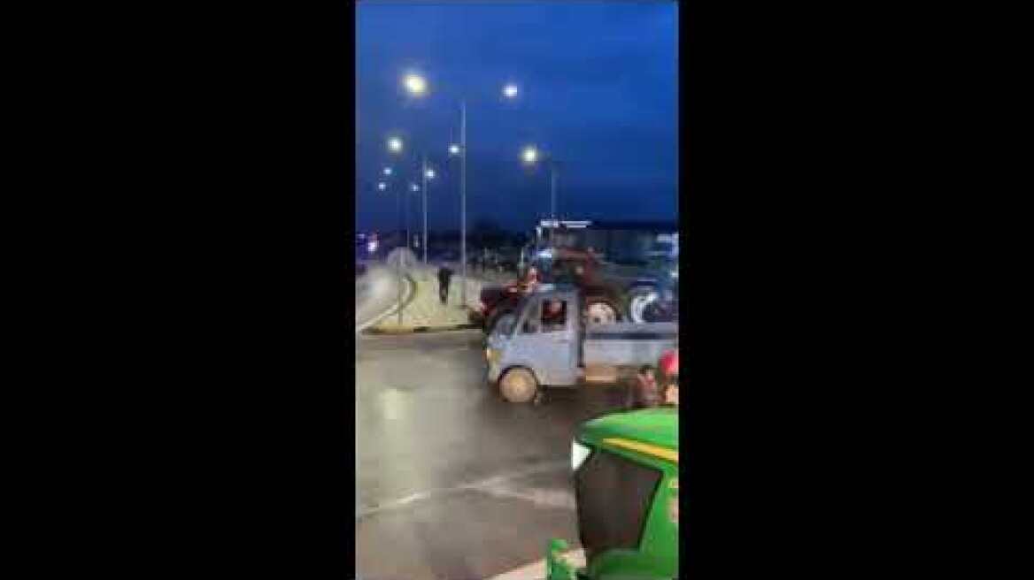 Αγρότες με τρακτέρ στην Καρδίτσα (2)