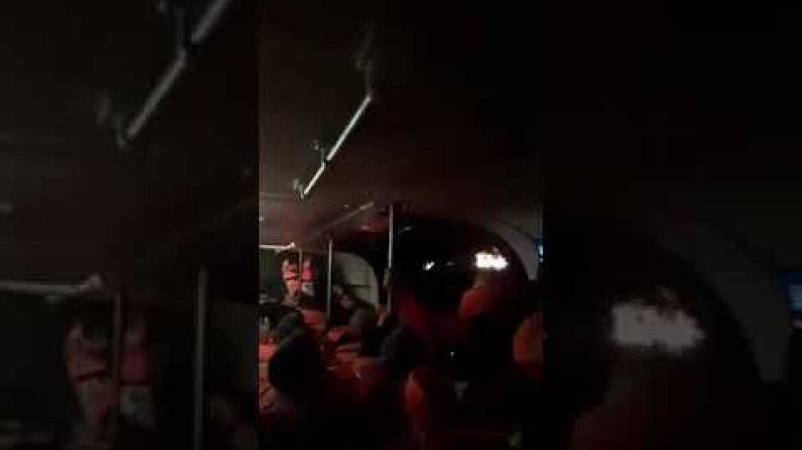 Διασωθέντες από τη φωτιά στο πλοίο (2)