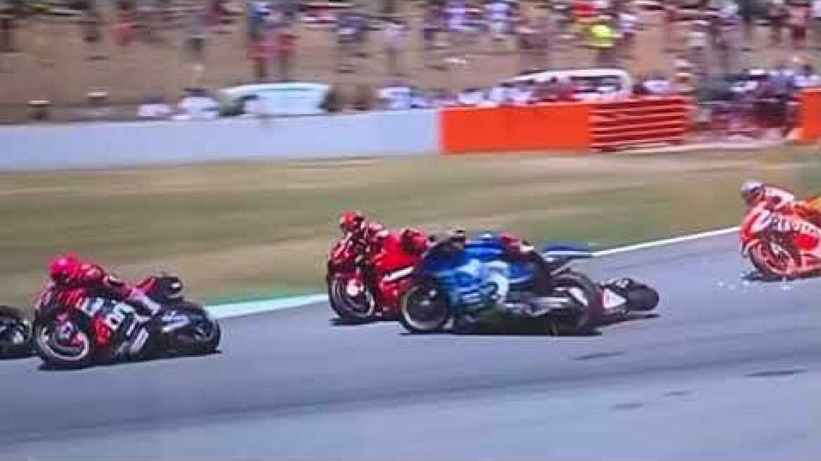 Bagnaia, Rins and Nakagami crash OUT