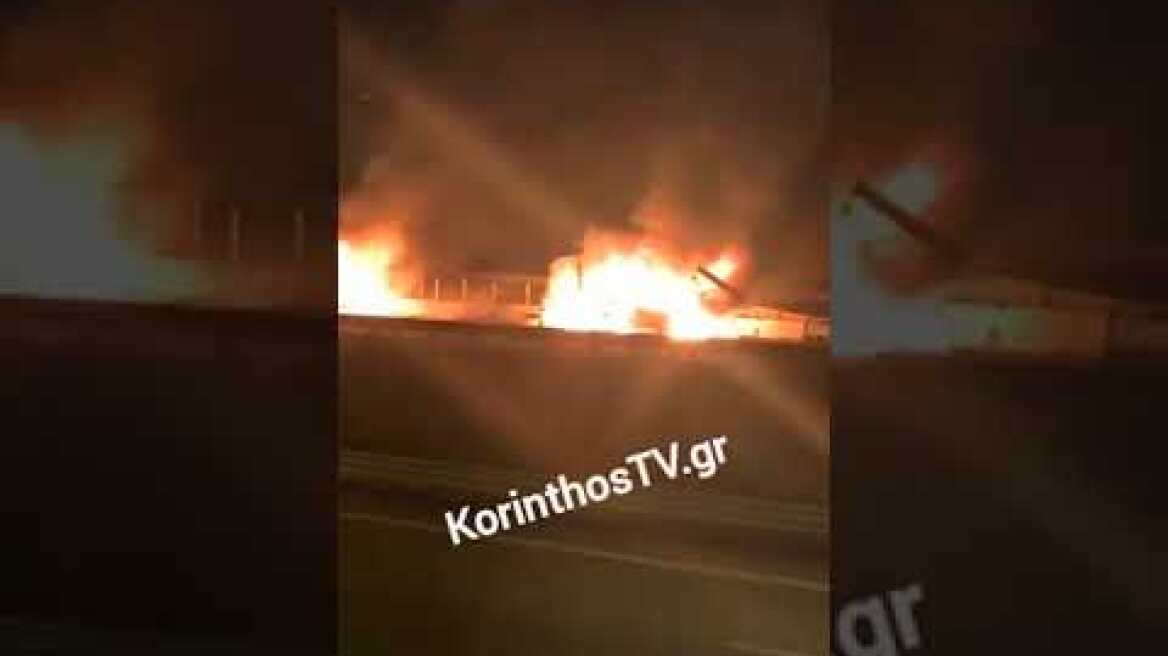 Λαμπάδιασε νταλίκα στην Εθνική οδό Κορίνθου Πατρών