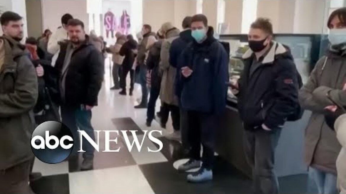 Τεράστιες ουρές στα ΑΤΜ της Μόσχας