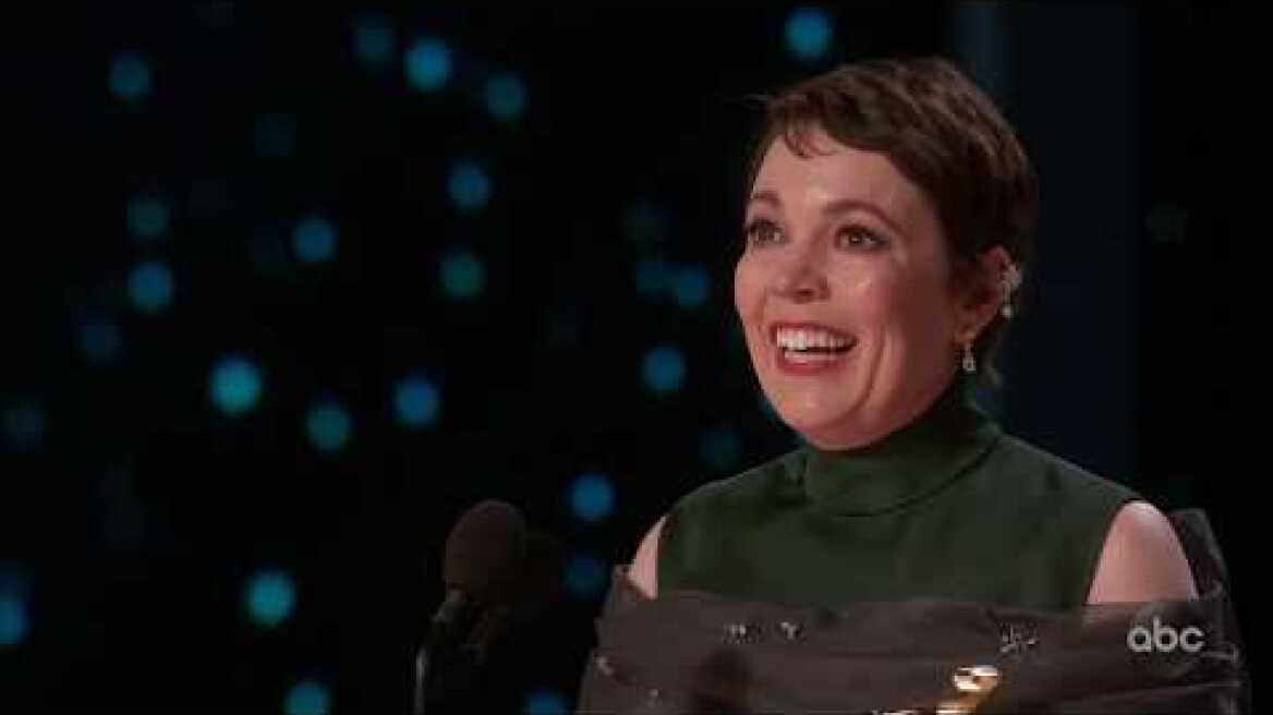 Olivia Colman Accepts the Oscar for Lead Actress