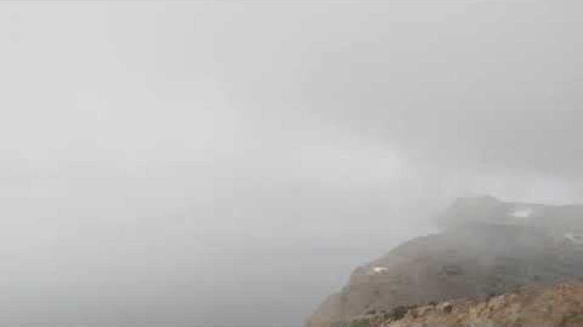 Ένα απόκοσμο σκηνικό στο Λασίθι – Χάθηκαν στα σύννεφα Μόχλος, Θόλος, Μαλαύρα, Ψείρα και Λάστρος