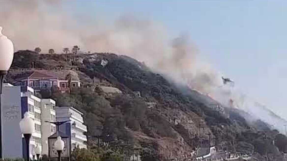 12vima.gr - Σε εξέλιξη η φωτιά στη Ρόδο