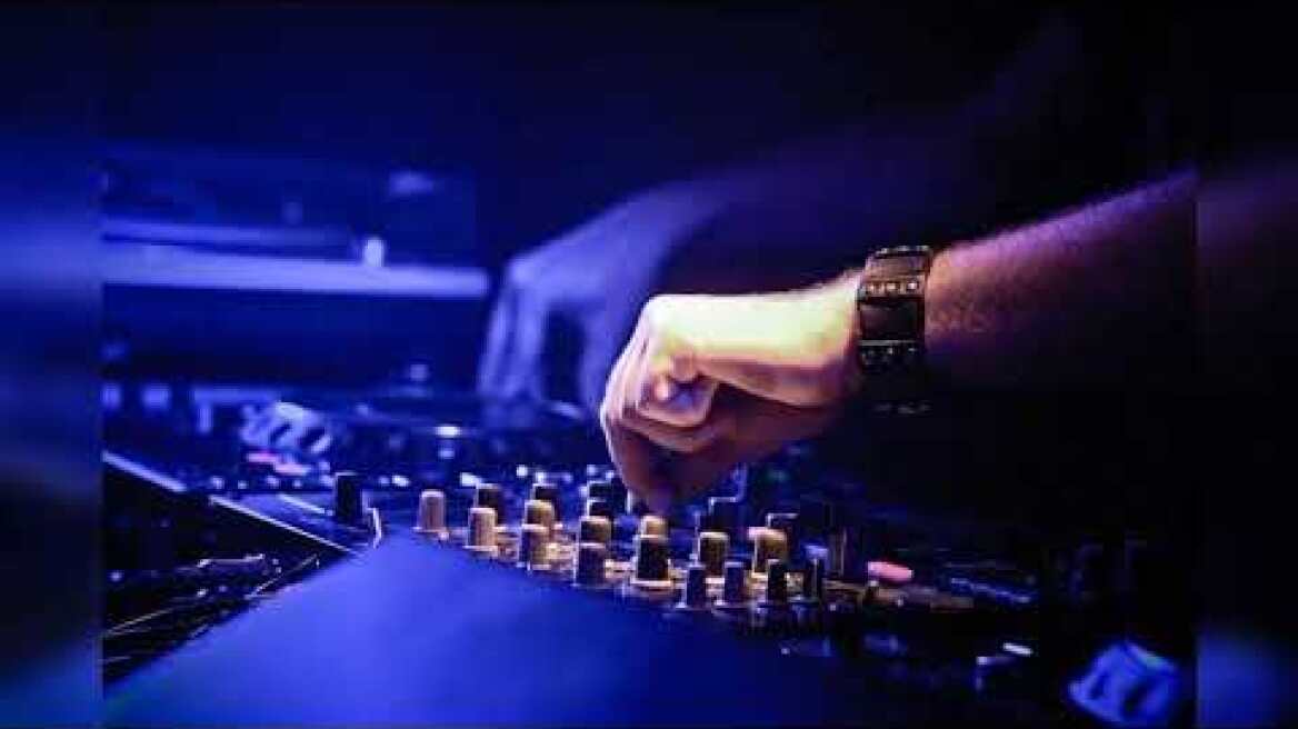 Ο Dj του γάμου με κορωνοϊό στη Θεσσαλονίκη  μιλά στο μαγκαζίνο του ΡΘ στους 94.5 fm