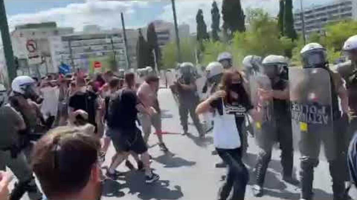 Προπύλαια: Χημικά στην πορεία των φοιτητών