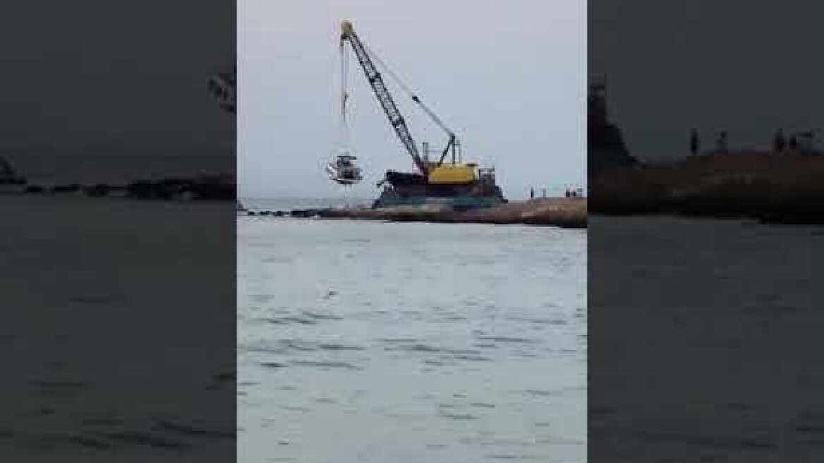 Πάρος - Σκάφος σε ξέρα