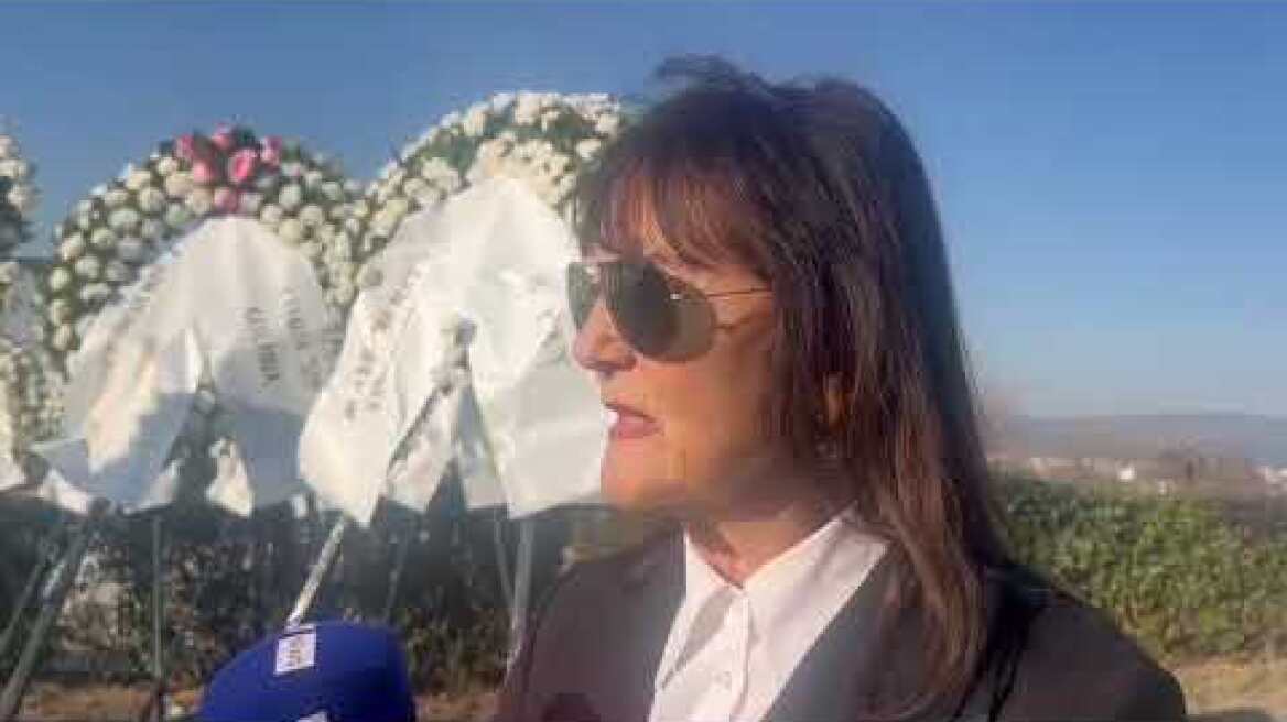 Κηδεία Γιώργου Λυγγερίδη: Συντετριμμένοι συγγενείς και συνάδελφοι (3)