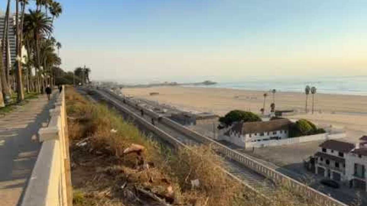 Βίντεο με το πως σώθηκε το σπίτι της ελληνίδας make up artist στην Καλιφόρνια (3)