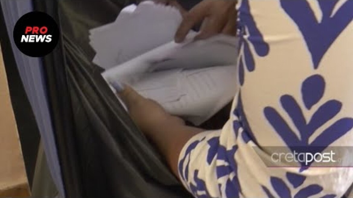 Ηράκλειο:Ψηφοφόρος αντί να ρίξει τον φάκελο με τη ψήφο στην κάλπη τον έριξε… στον κάδο απορριμμάτων