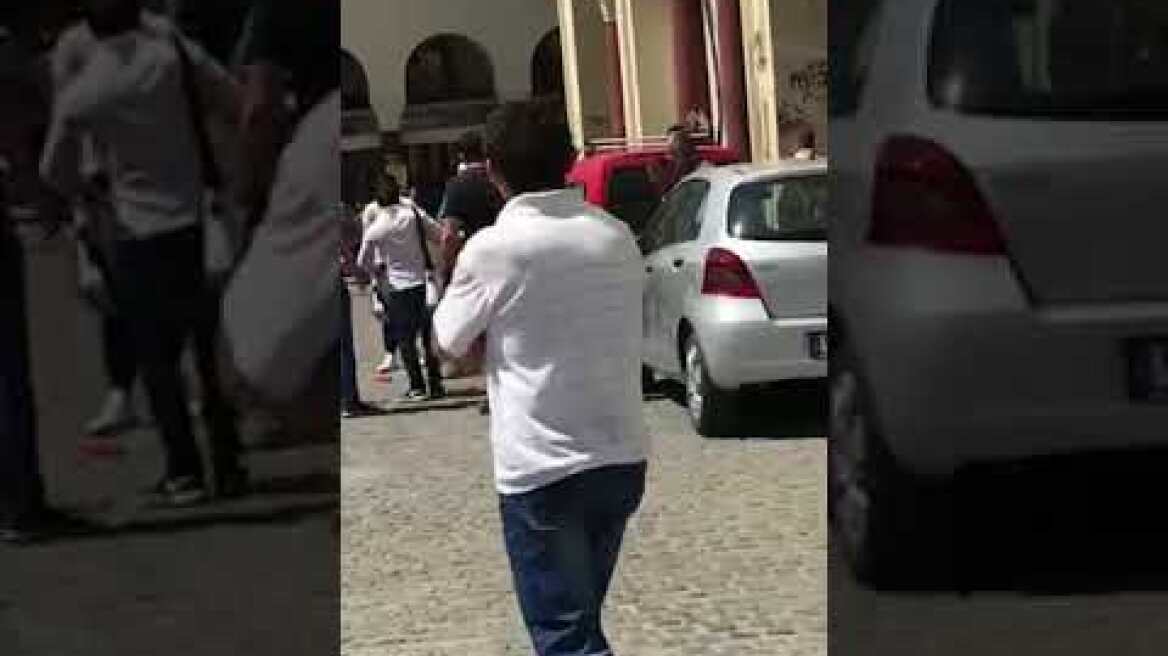 ThessNews.gr- Ξυλοδαρμός αλλοδαπού στην Πλατεία Αριστοτέλους