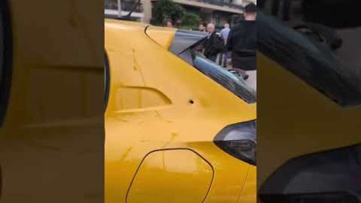 Βίντεο έξω από διαγνωστικό κέντρο στο Χαλάνδρι