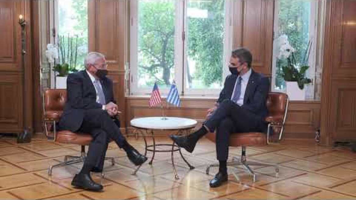 Συνάντηση Μητσοτάκη με Menendez