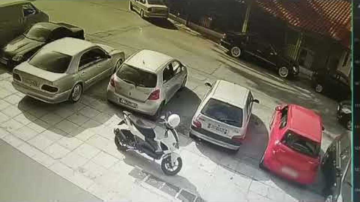 Γυναίκα επίθεση