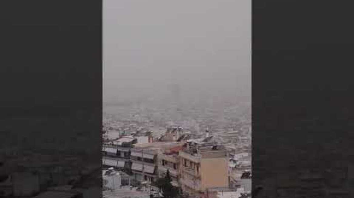 H αφρικανική σκόνη «έπνιξε» την Αθήνα (2)