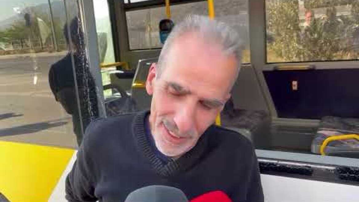 Λεωφορείο του ΟΑΣΑ έπεσε σε κολώνα στα Λιόσια (2)