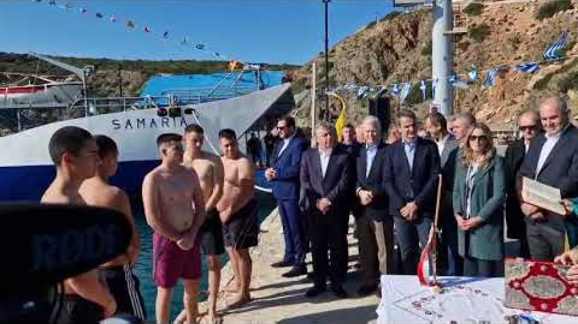 Ο Κυριάκος Μητσοτάκης στη Γαύδο (2)