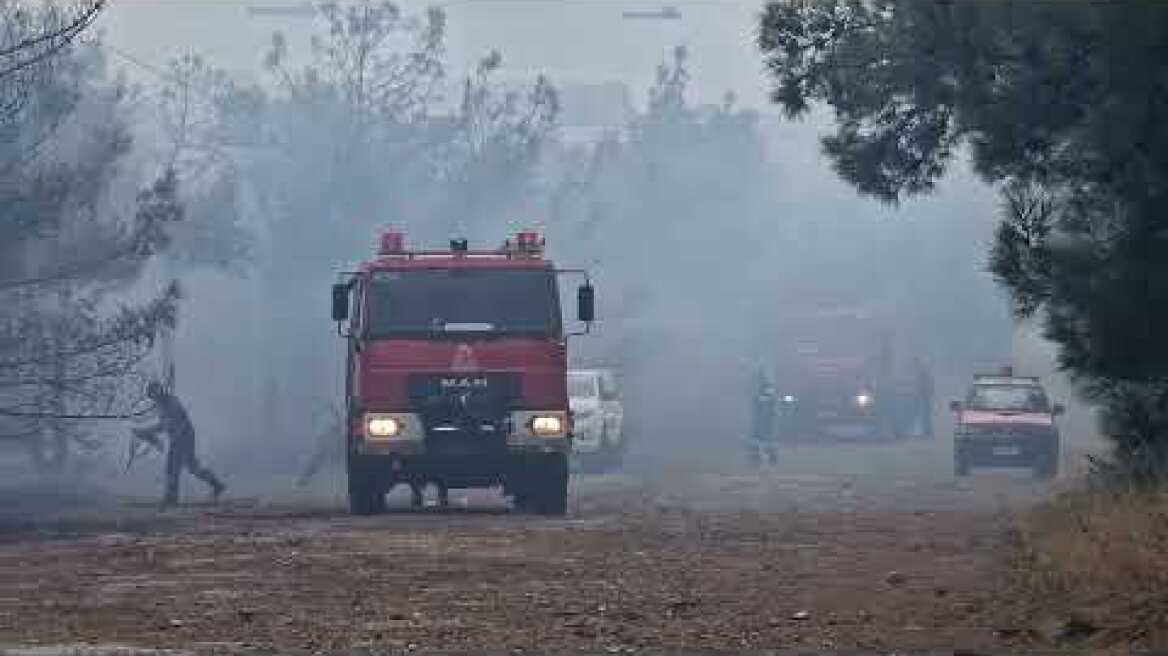 Μάχη από εναέρια και επίγεια μέσα για να μην επεκταθεί η φωτιά στο Σέιχ Σου