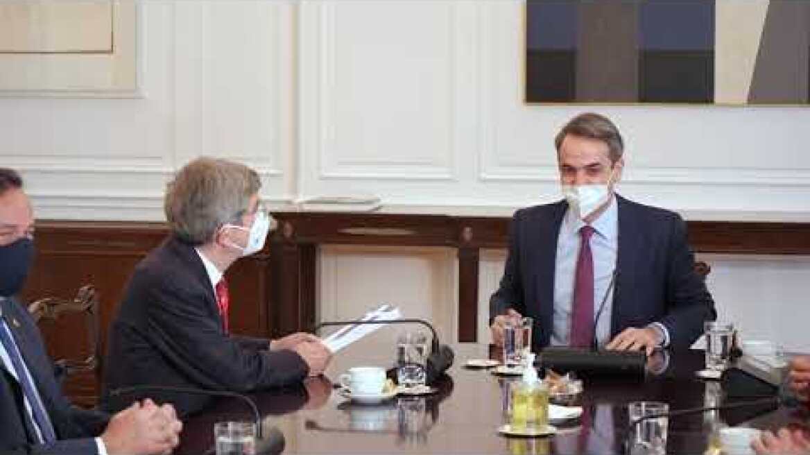 Συνάντηση του Κυριάκου Μητσοτάκη με τον πρόεδρο της Διεθνούς Ολυμπιακής Επιτροπής