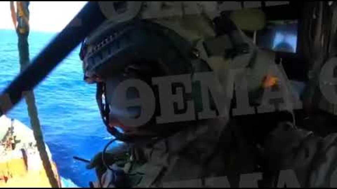 Έλληνες βατραχάνθρωποι επιχειρούν σε ύποπτο πλοίο ανοιχτά της Λιβύης