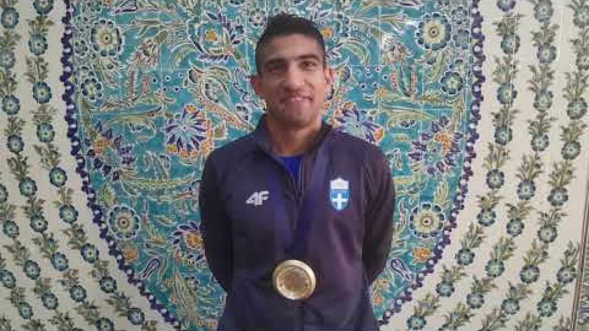 «Είναι ευλογία να κατακτάς το χρυσό μετάλλιο για την πατρίδα σου», δηλώνει ο Διονύσης Ξένος