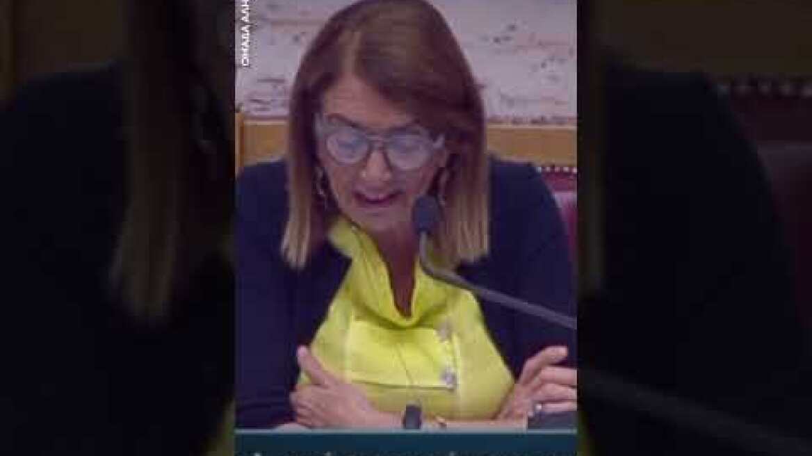 Ο Ζουράρις υπερψηφίζει την ψήφο στους 17αρηδες