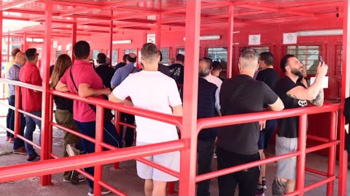 Πρώτη μέρα διάθεσης των εισιτηρίων διαρκείας από τα εκδοτήρια του "Γ. Καραϊσκάκης"